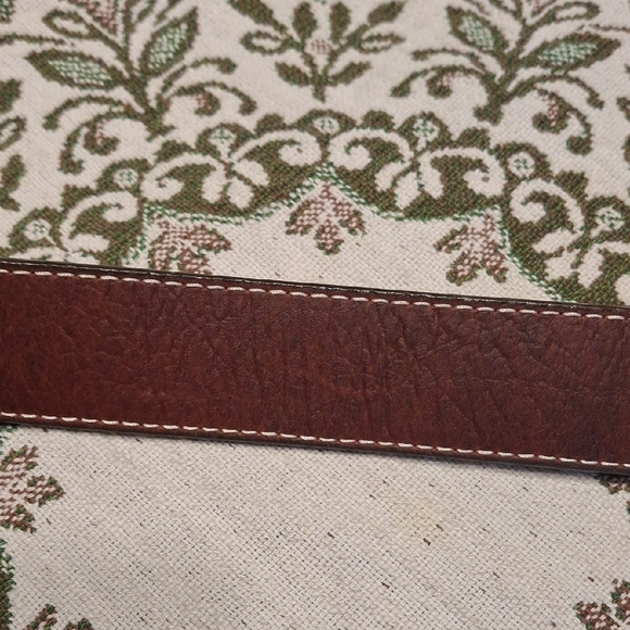 Elegant Brown Leather Belt with Silver Buckle - Picture 10 of 16